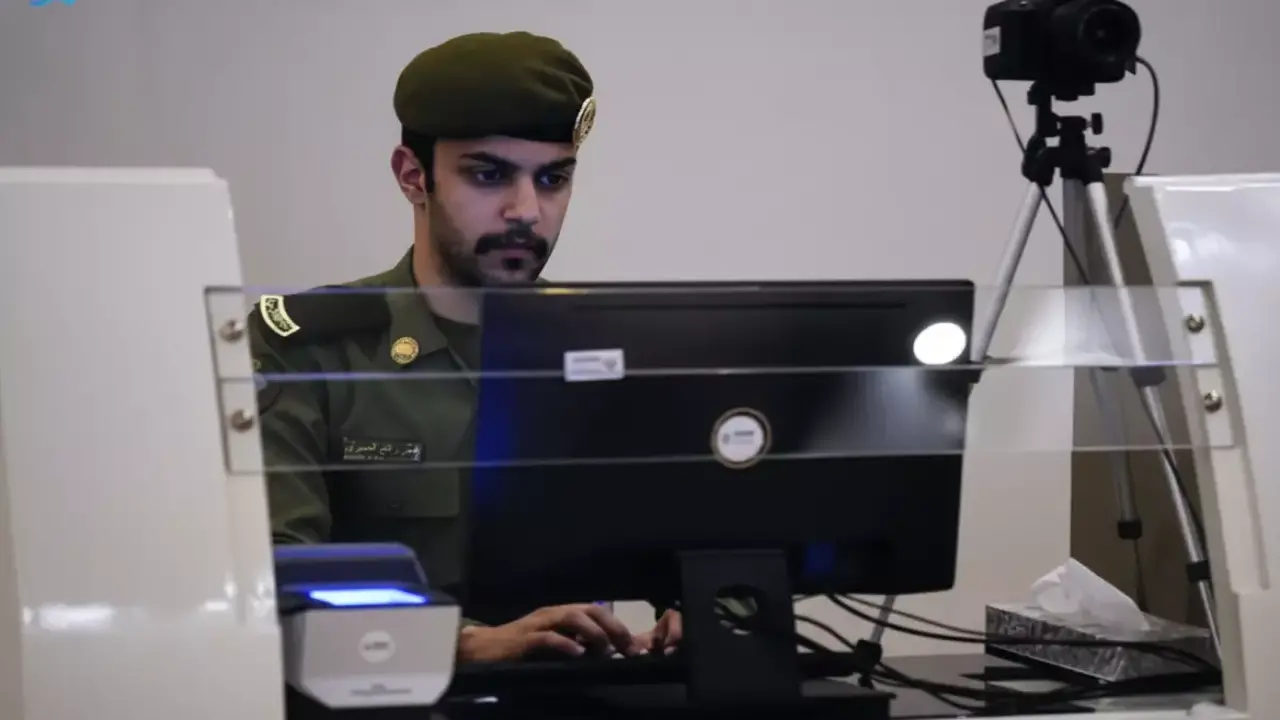 نظام الإقامة في السعودية يتحول لهوية رقمية بـ600 ريال تؤثر على 13 مليون مقيم